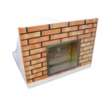 Forno a lenha Portalegre com porta de fumeiro em ferro zincado e acabamento em tijolo laranja matizado"