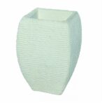 Vaso quadrado em betão com acabamento riscado, cor branco natural, dimensões 37x37x60 cm, ideal para uso interior ou exterior