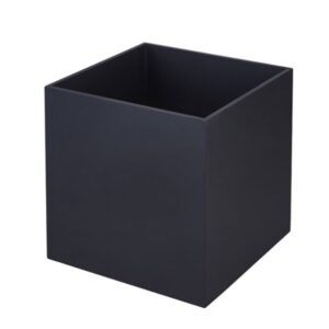 Floreira Kube em betão reforçado, disponível nos modelos 45 e 60, ideal para jardim, terraço ou varanda.