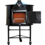 Forno de barro com rodas e porta reforçada em ferro