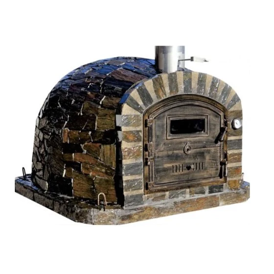Forno a Lenha Coimbra com porta em ferro, termómetro e saída de fumos em inox, revestido em pedra amarela e xisto multicolor, pronto a usar para cozinhar com lenha.