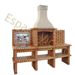 Churrasqueira com painel ESPV-215-A-T em tijolo matizado laranja com lava-louça, chaminé britada e painel decorativo.